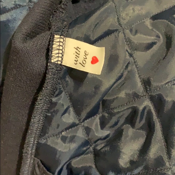 Lorna Jane Quilted Street Hoodie - Picture 4 of 7